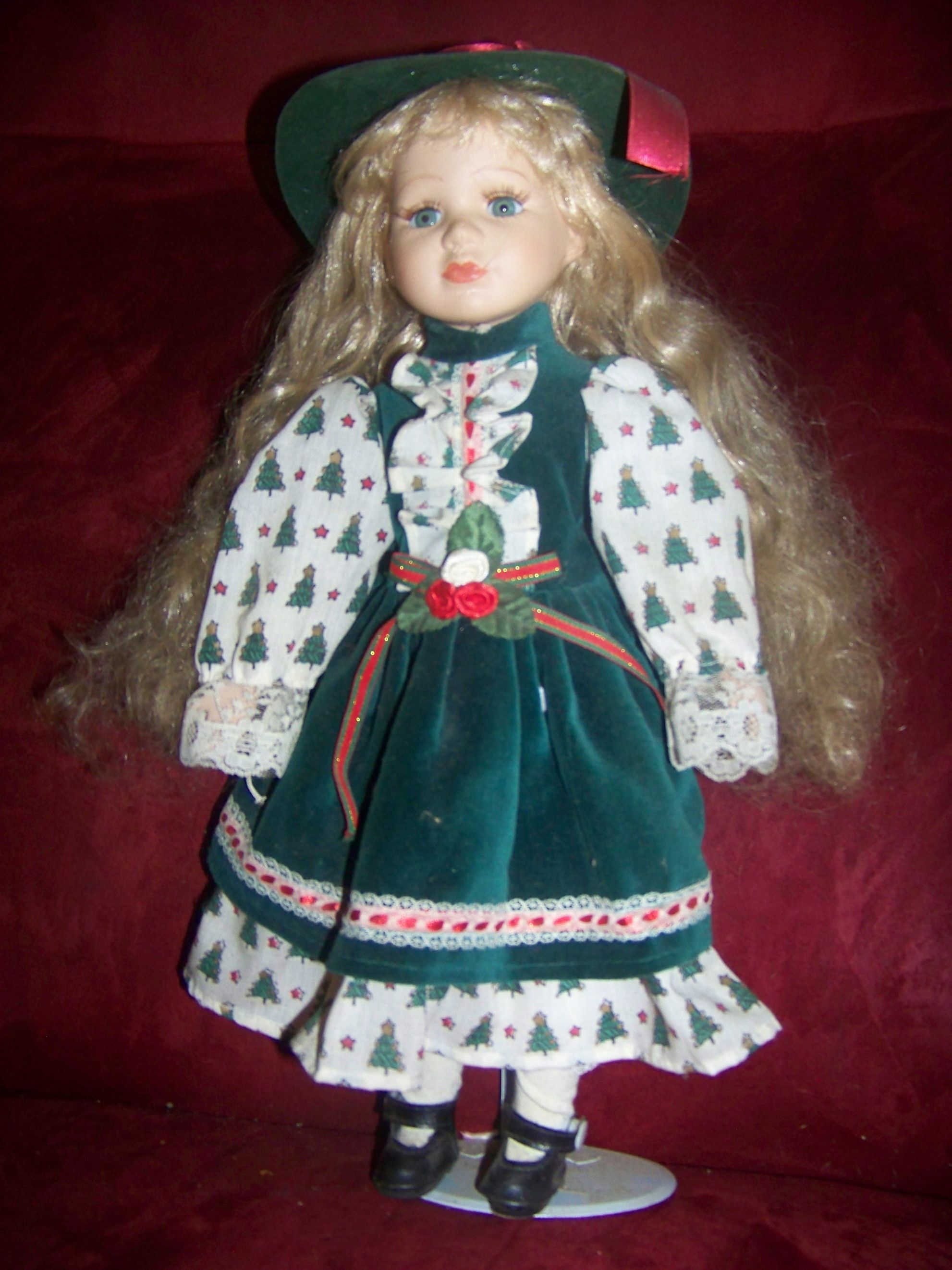 prix poupee en porcelaine